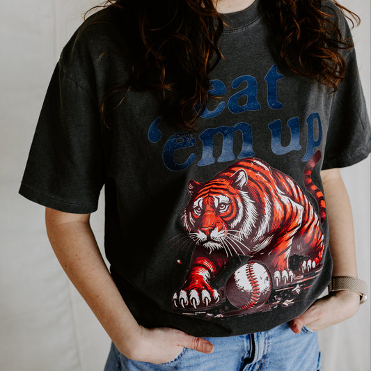 Eat 'em Up - Unisex T-Shirt